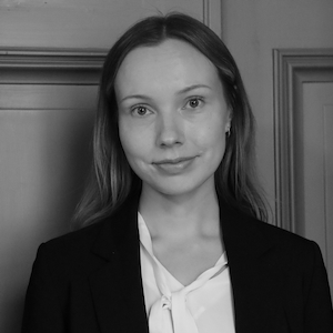 Henkilön kasvokuva Riina Piirilä